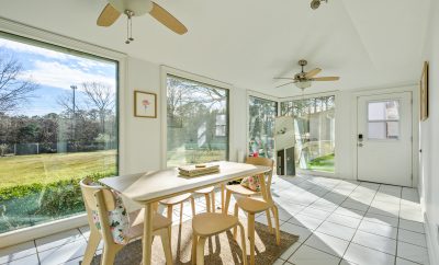 2 Story Home With Sunroom & Cozy Deck Close To KSU